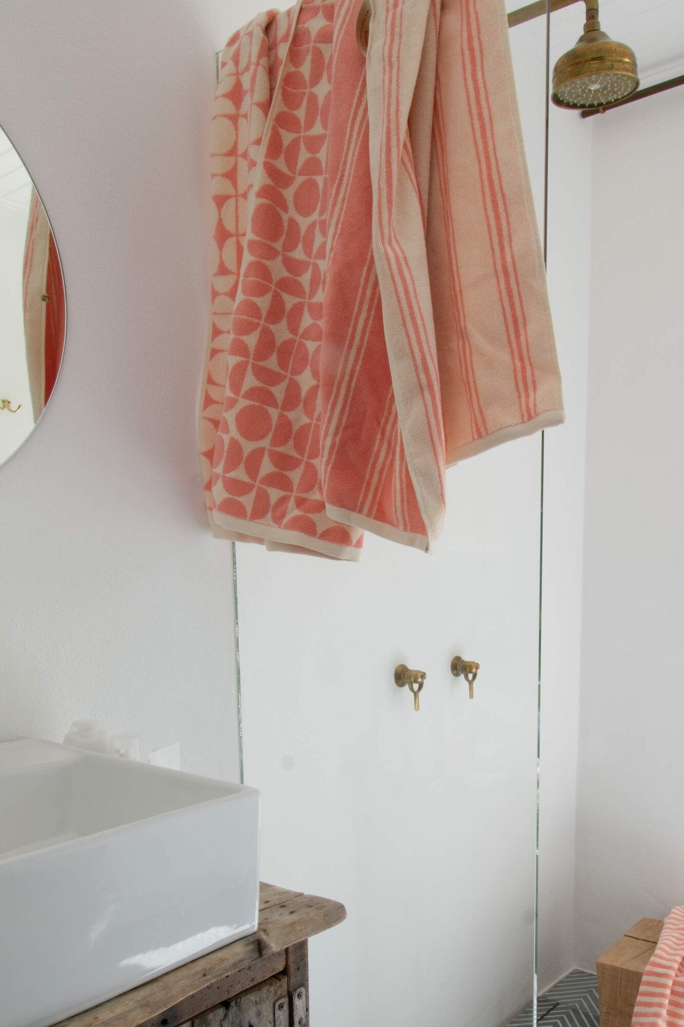 Geo håndklæde, Pink/Cream - 70x140 cm